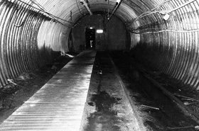 Svalbard_AWA_Piql_tunnel_BW_dome.jpg